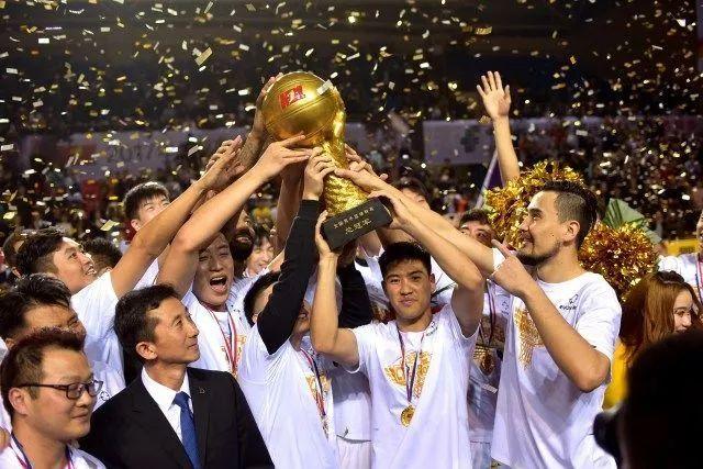塔图姆33+13米切尔33分 凯尔特人力克骑士2-1